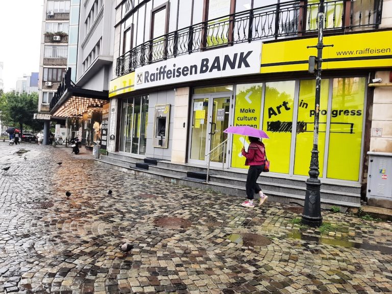 reclamatie raiffeisen contact