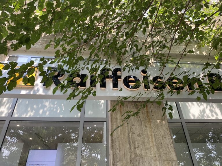 stergere biroul de credit raiffeisen